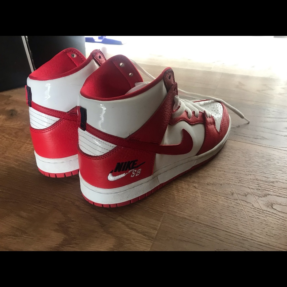 Nike SB Dunk High Future Court Red